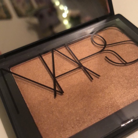 NARS BRONZER in ST. BARTS - Picture 4 of 6